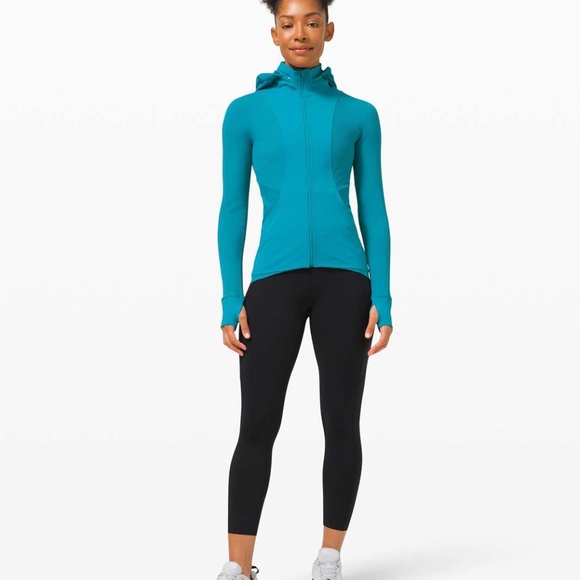 NWT Lululemon  Fast and Free Jacket - Size  12 Hawaiian Blue - Picture 1 of 3
